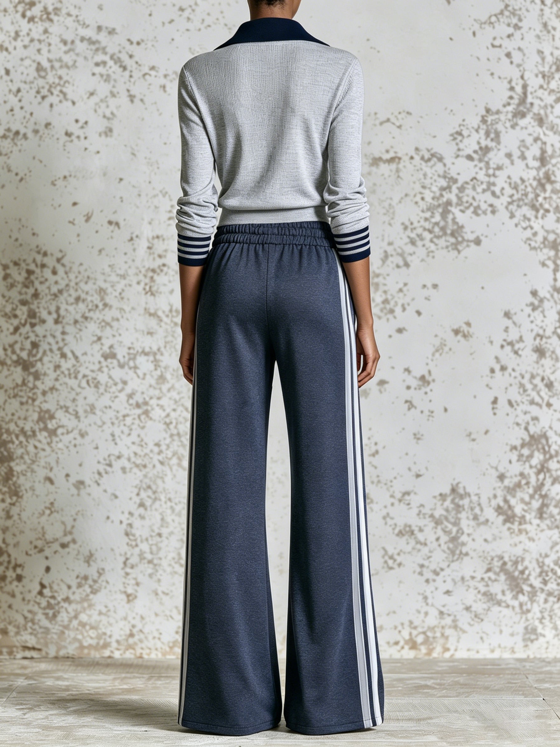 Women's Two-Piece Athleisure Set – Half-Zip Pullover And Side-Stripe Wide-Leg Sweatpants