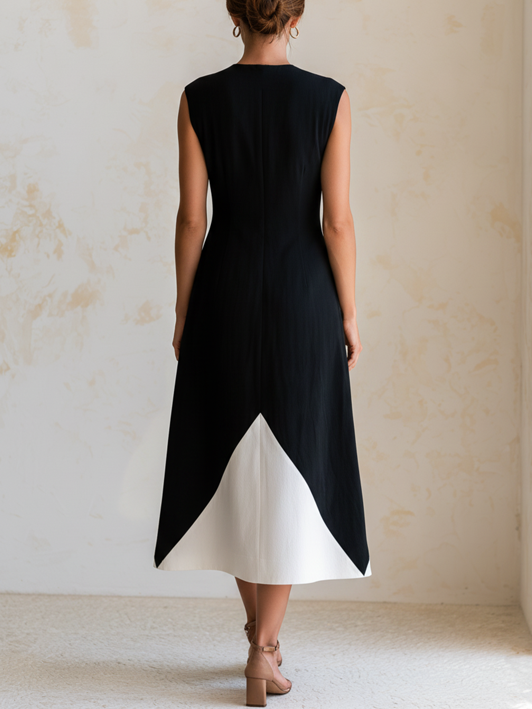 Black & White Color Block Sleeveless Midi Dress