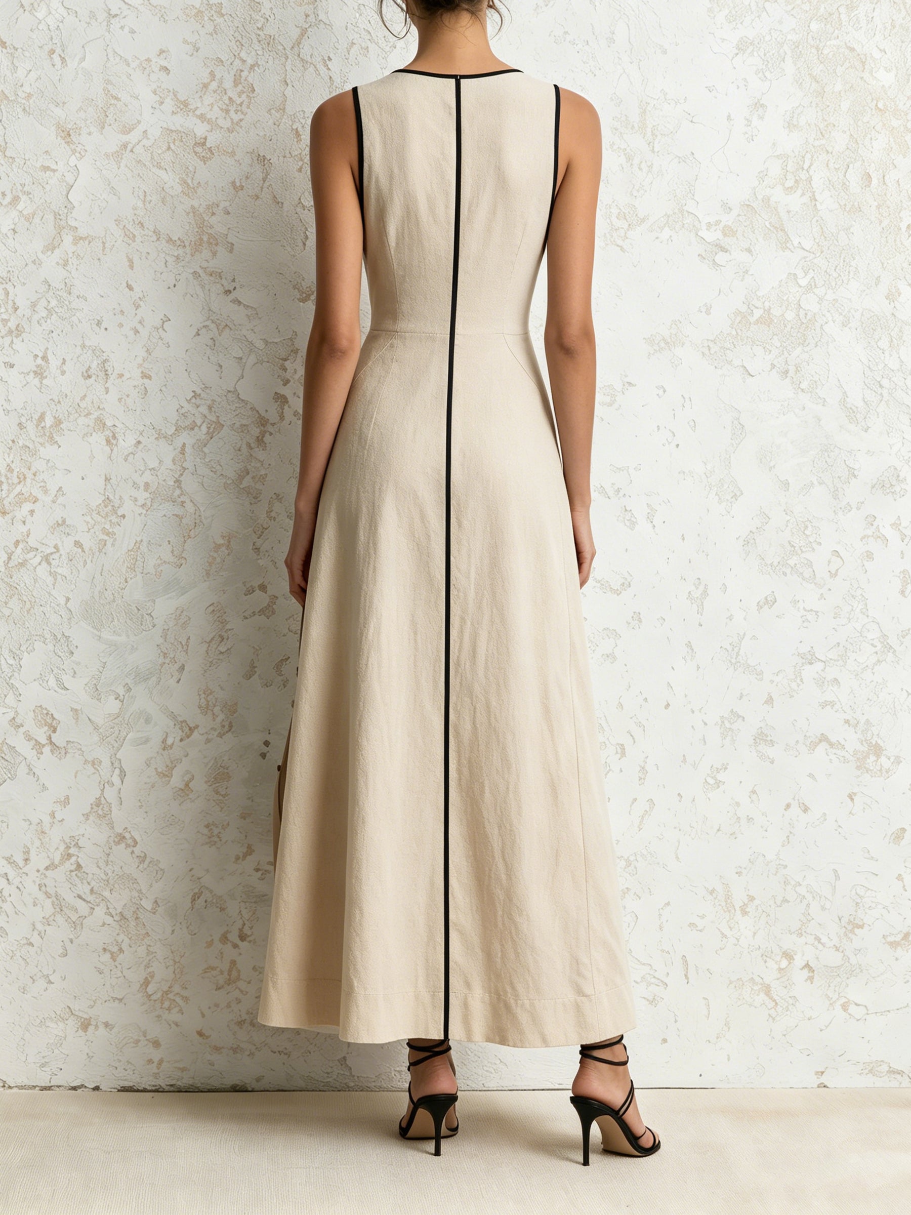 Elegant Contrast Trim Deep V-Neck A-Line Maxi Dress – Minimal Chic Sleeveless Evening Dress