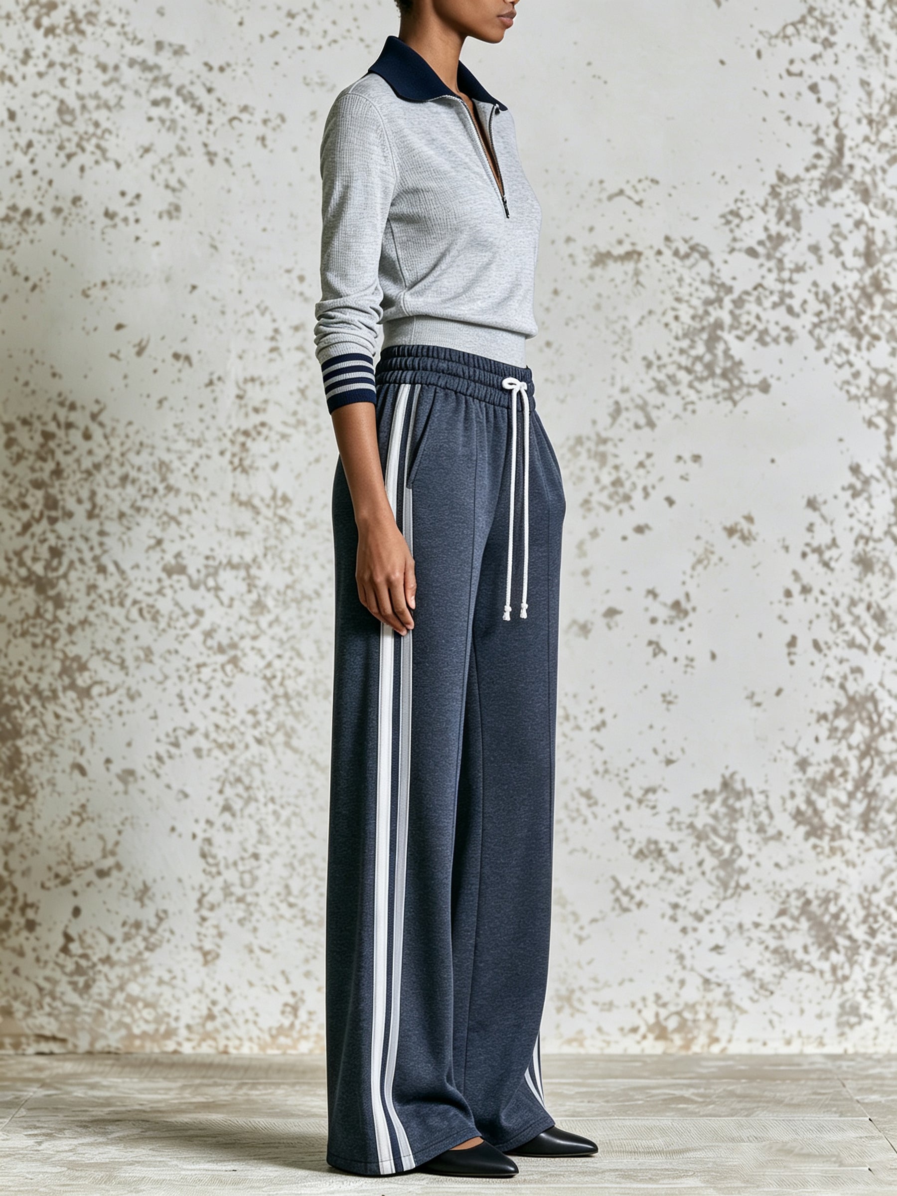 Women's Two-Piece Athleisure Set – Half-Zip Pullover And Side-Stripe Wide-Leg Sweatpants