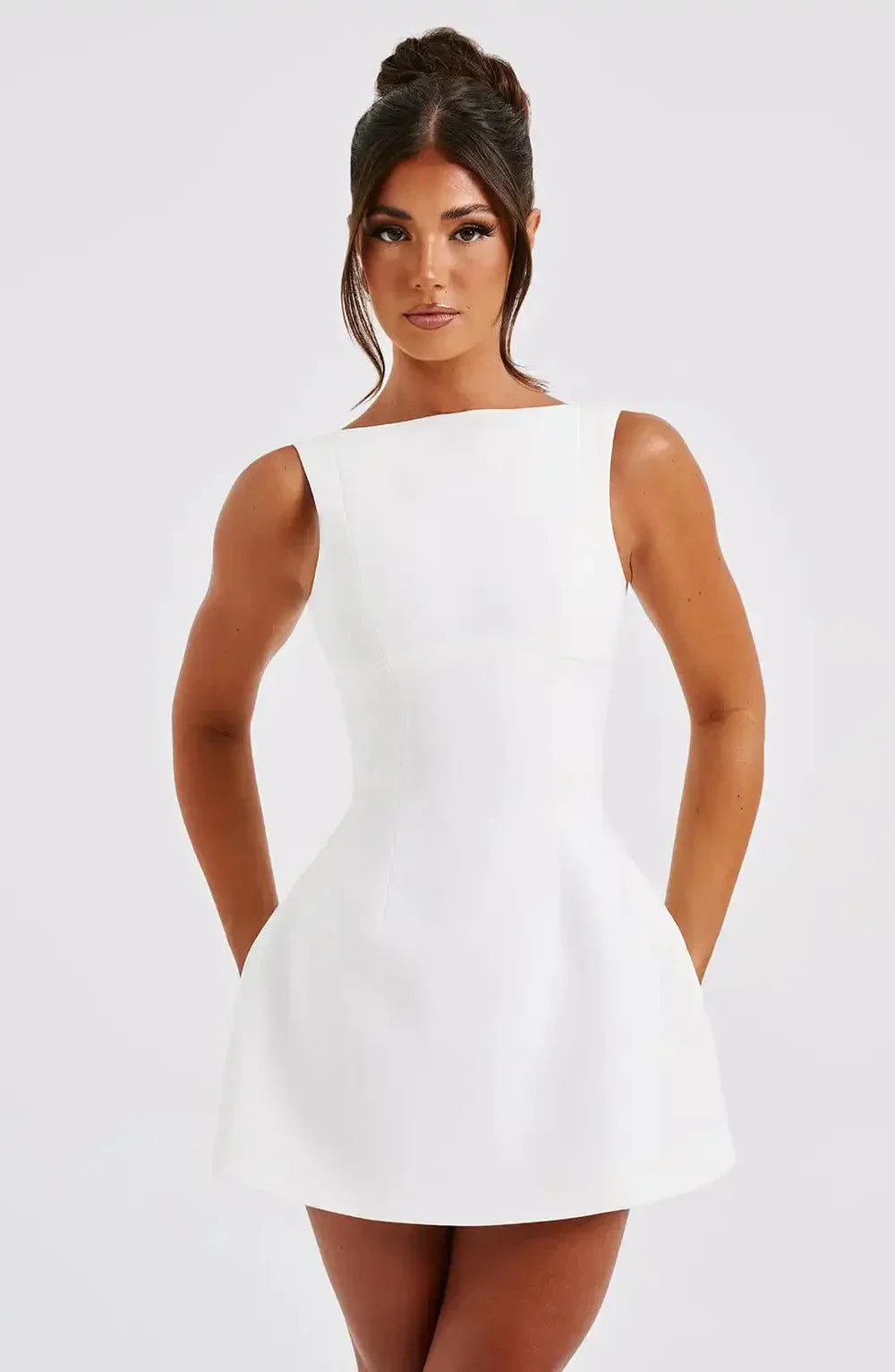 White / L
