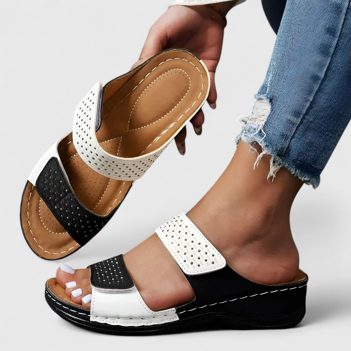 Black White / 12 US | 43 EU