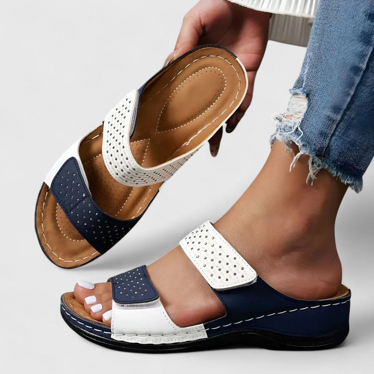 Blue White / 12 US | 43 EU
