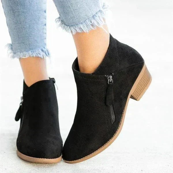 Black / 12