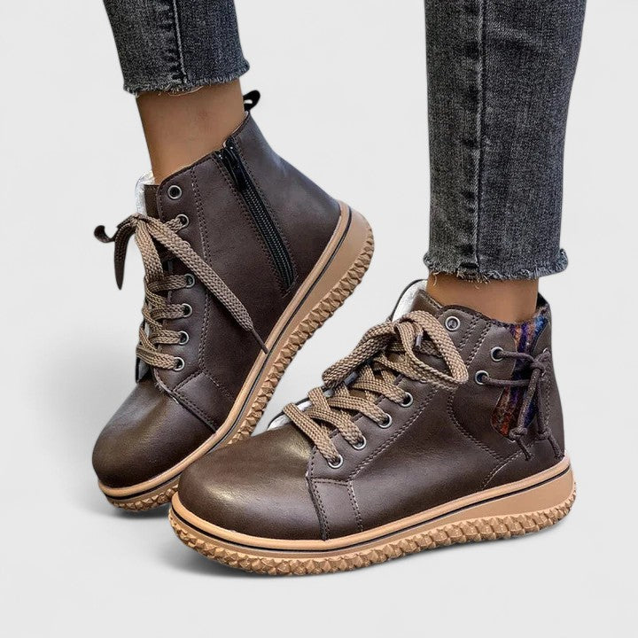 Brown / 12 US | 43 EU