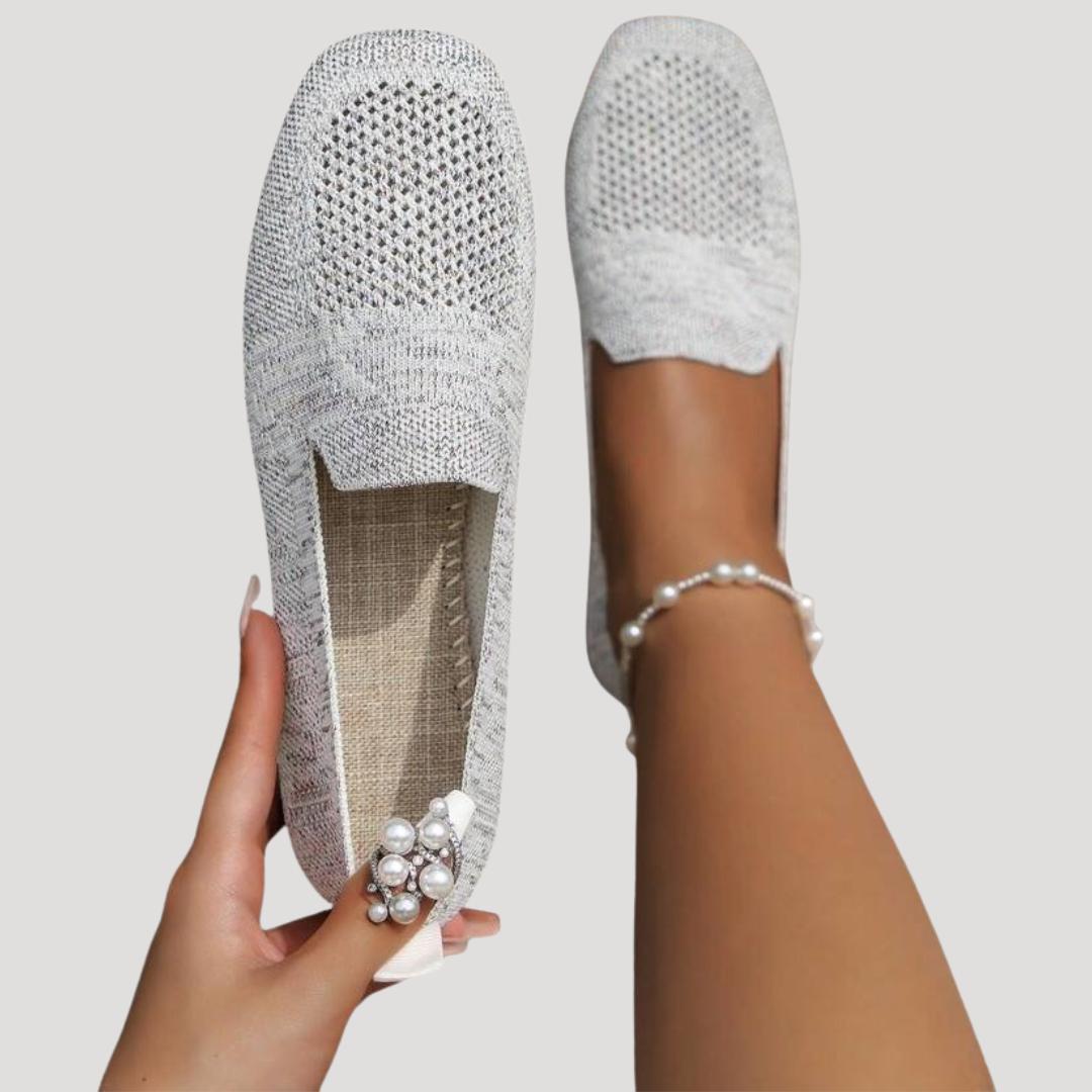 White / 8
